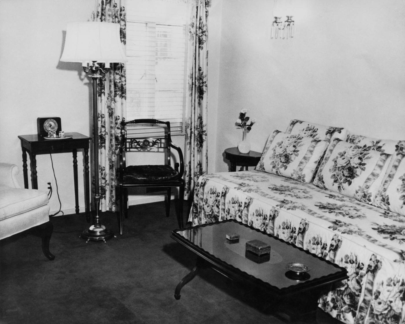 Floral Curtains Can Belong in a Balanced Living Room Palette