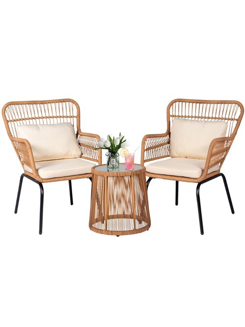 An Outdoor Room with a Bohemian Mix