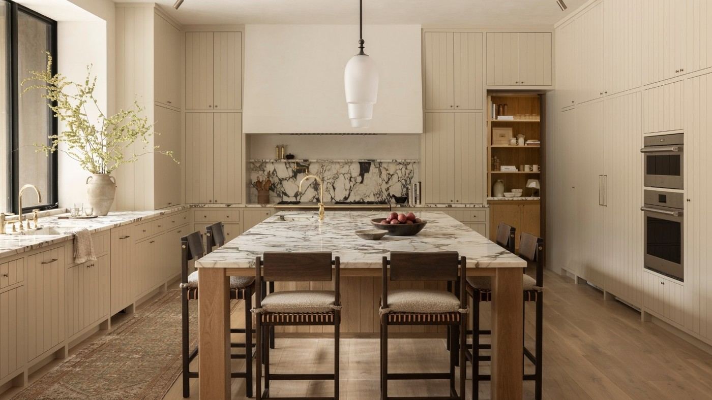 Limit the Wood Palette Before Mixing Kitchen Finishes