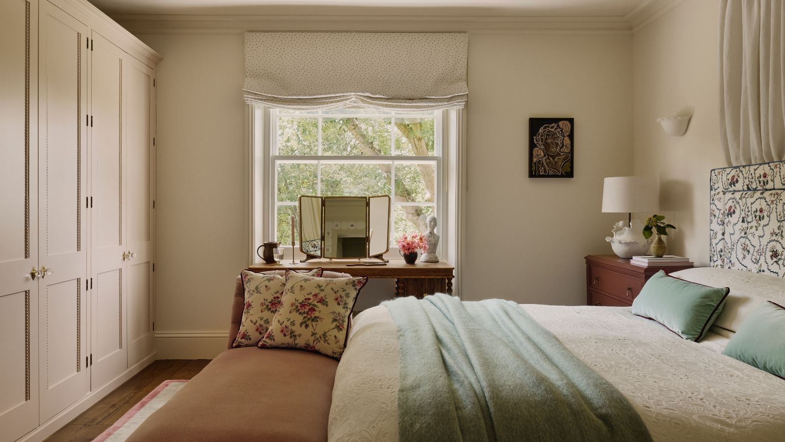 Traditional Style through Furniture and Symmetry